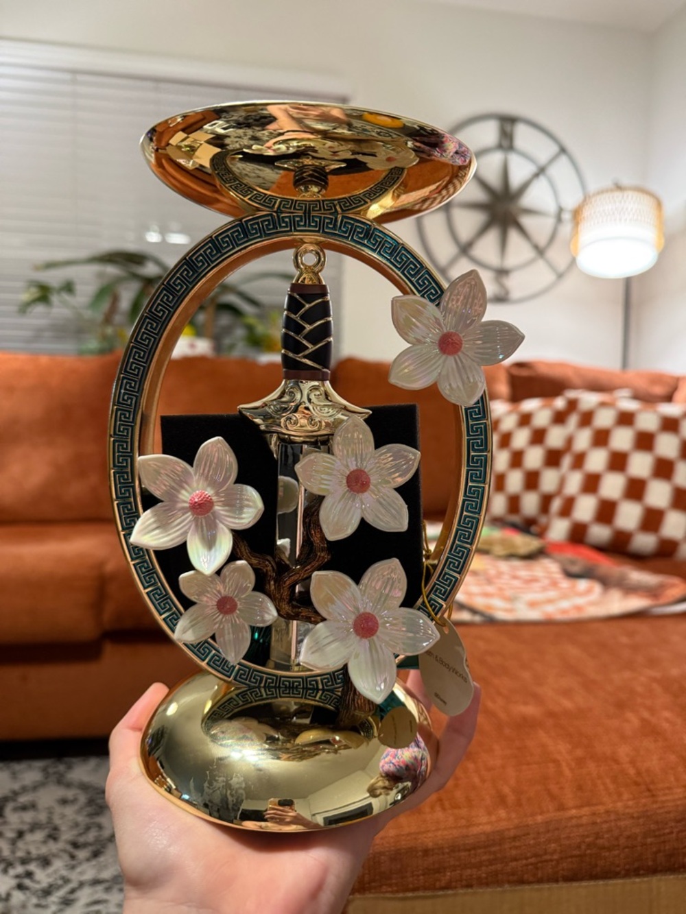 Bath and body works mulan candle holder
